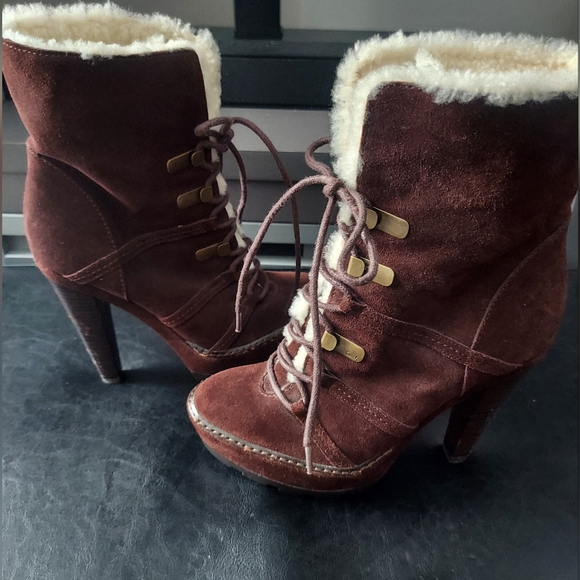 Coach Sydney Boots - Picture 1 of 10